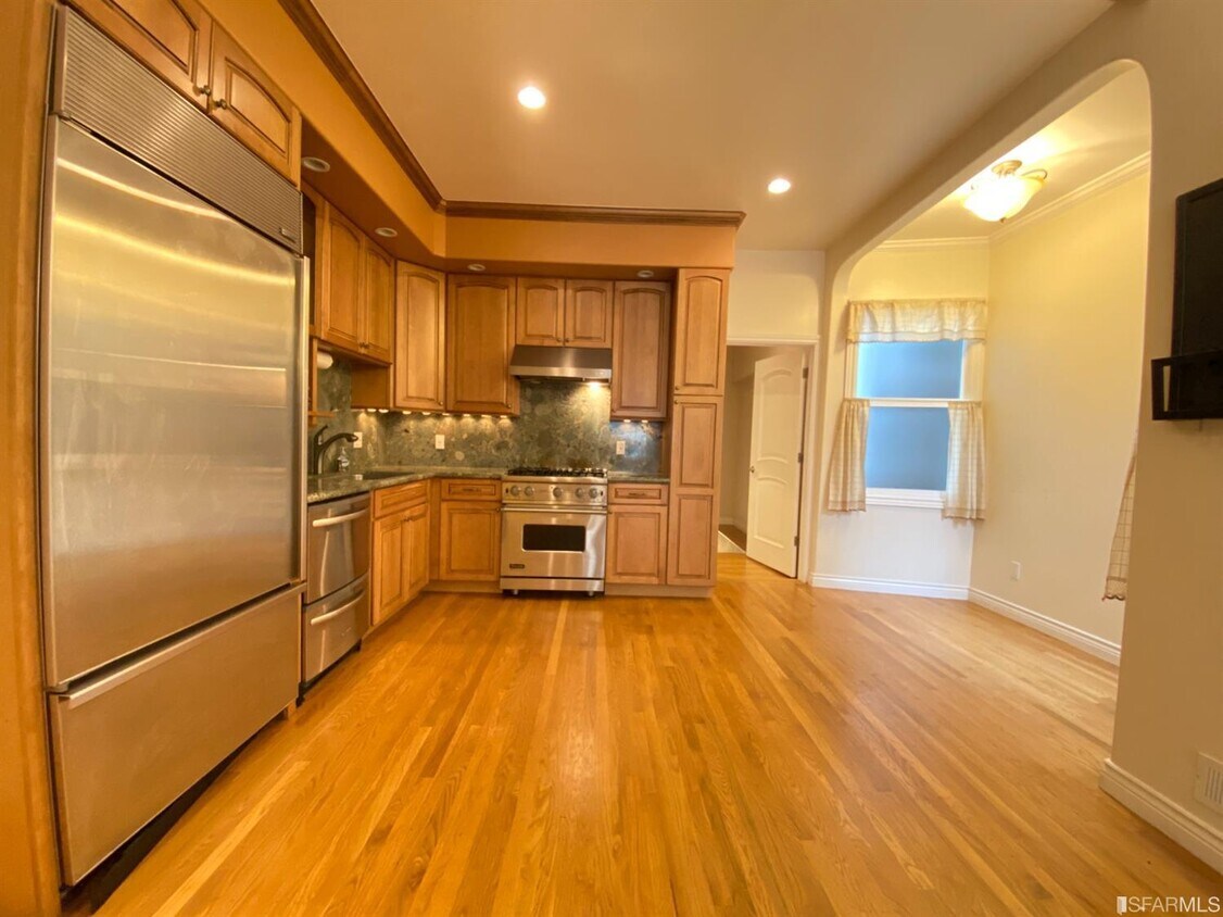 Foto principal - 651 Lake St