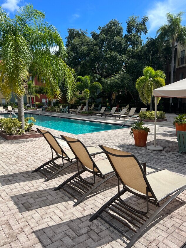 Foto principal - 2410 W Azeele St