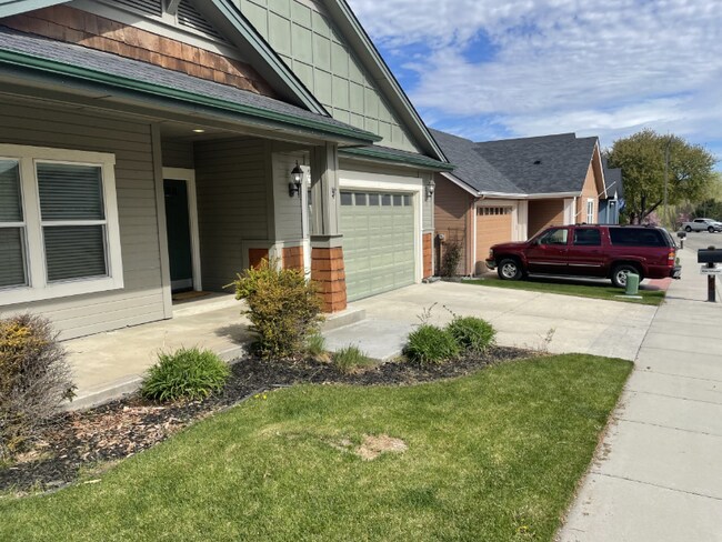 Foto del edificio - 2263 N Eagle Creek Ln