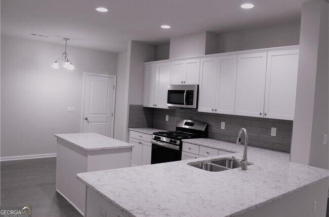 Foto del edificio - 5023 Garrett Ct