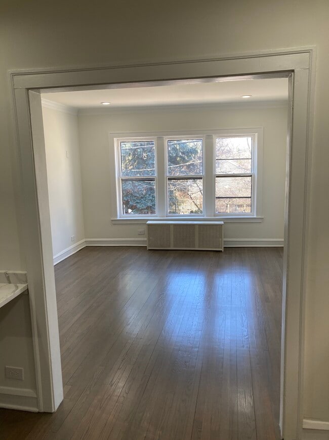 Building Photo - 360 Ridge Ave