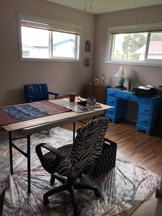 Dormitorio - 323 NE 7th St