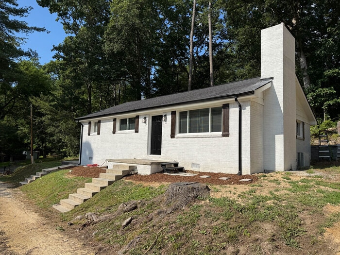 Primary Photo - 33 Roach Hollow Rd