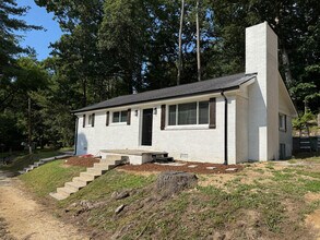 Building Photo - 33 Roach Hollow Rd