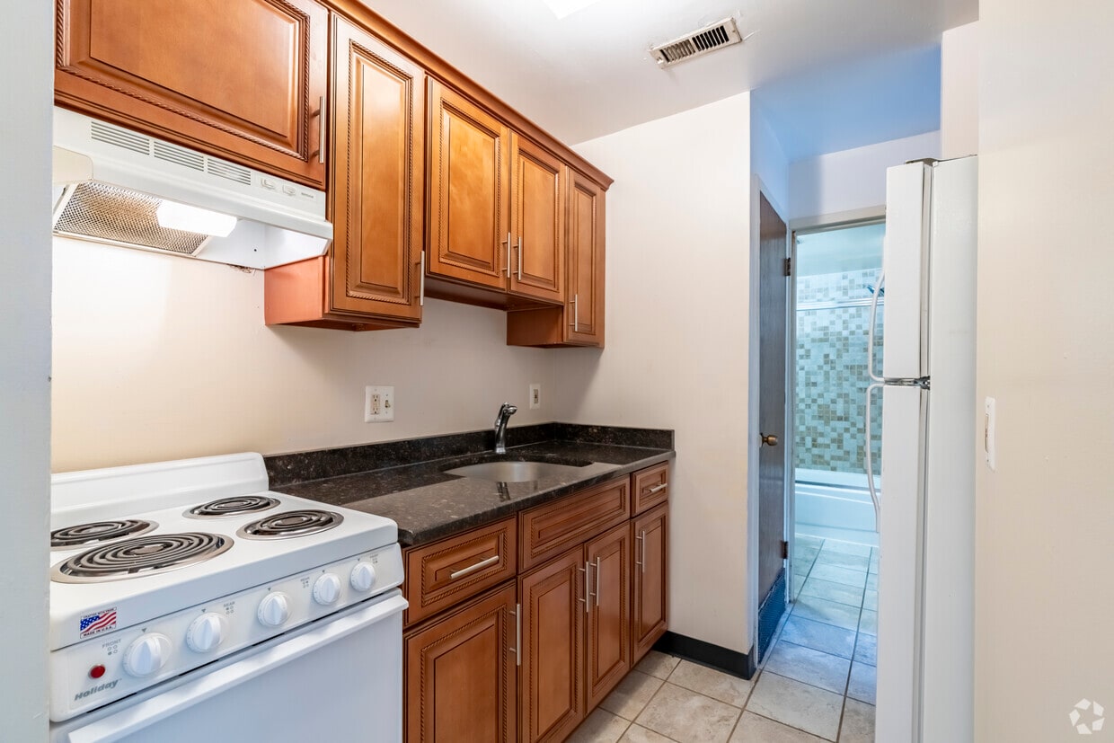 Tradewind Apartments - Tradewind Apartments