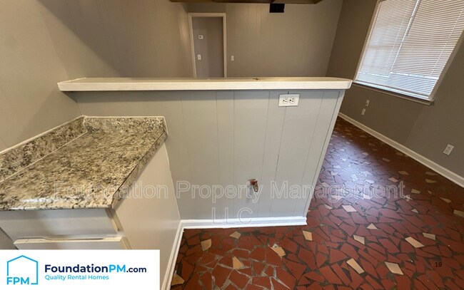 Foto del edificio - 2428 Rozelle St