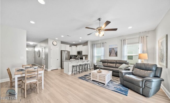 Building Photo - 7662 Shadow Lake Dr