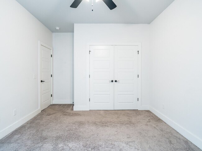 Building Photo - 3602 SW Brittany Rd