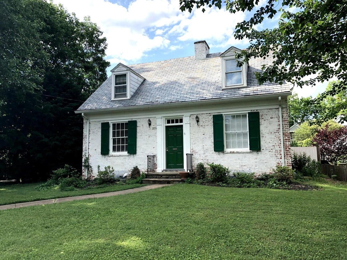 Photo - 4843 Butterworth Pl NW (Washington, DC)