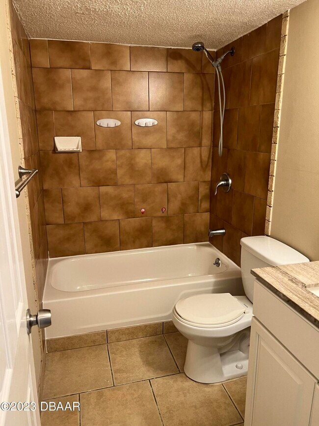 Foto del edificio - 415 N Halifax Ave