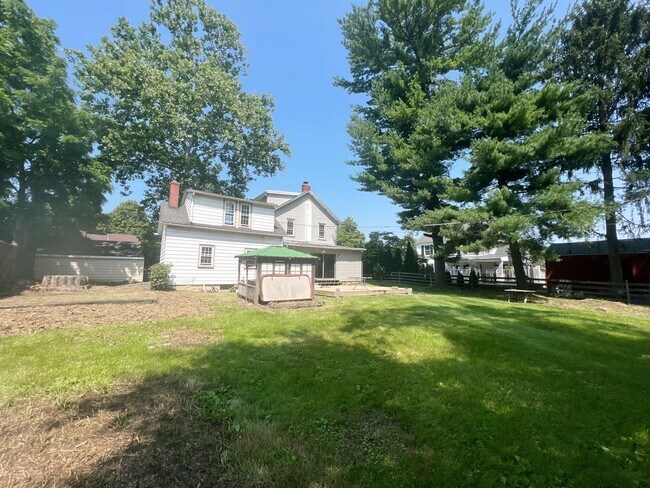 Building Photo - 1740 Butztown Road