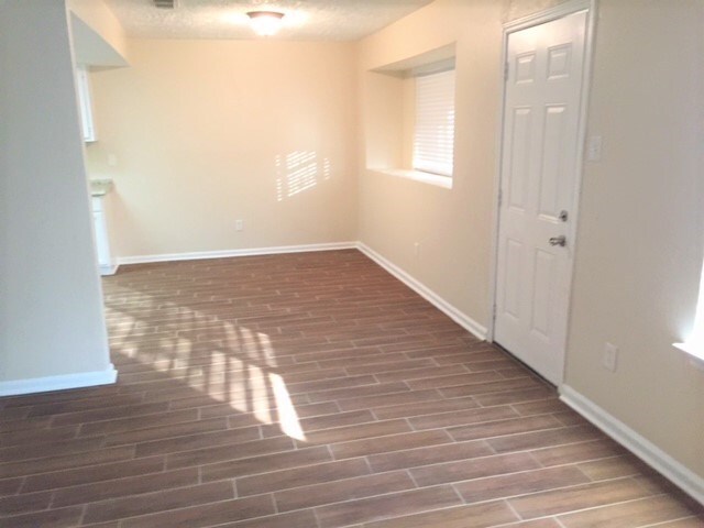 Foto del edificio - 8323 Quail Hills Dr