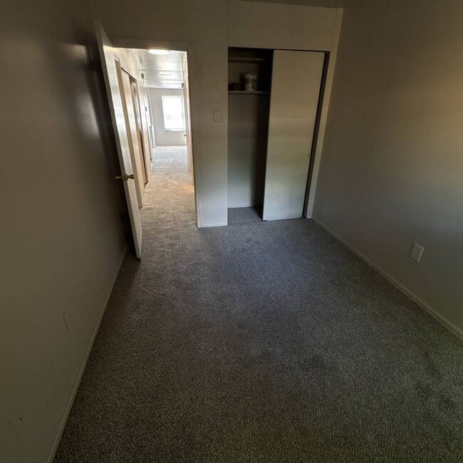 Photo - 2831 Saxton Rd Apartment