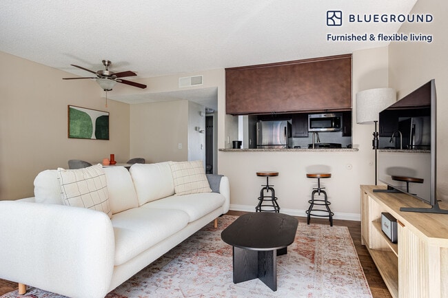 Building Photo - 611 N Howard St