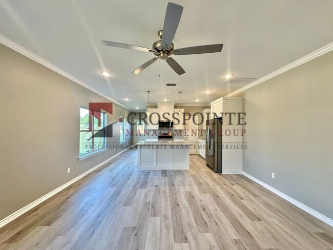 Foto del edificio - 3 Bedroom 2.5 Bathroom Townhomes at Villa Rosa!