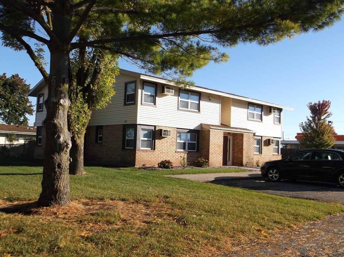 Foto principal - 960-990 Cumberland Trl