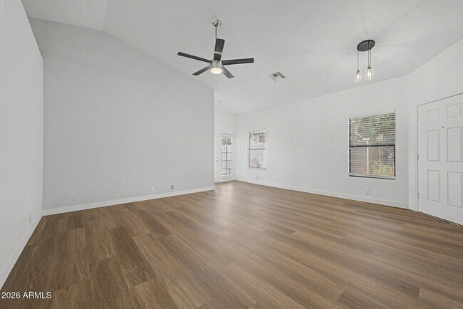 Building Photo - 8868 W Laurel Ln