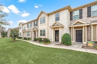 Building Photo - 6928 Carrington Ln