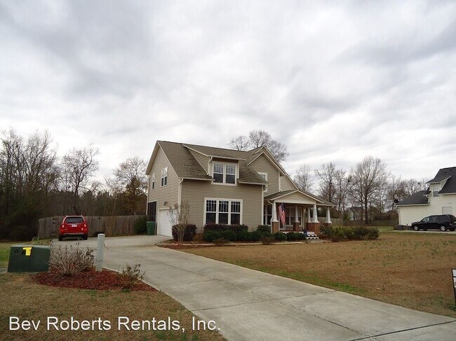 Building Photo - 3 br, 2.5 bath House - 220 Ruth Circle