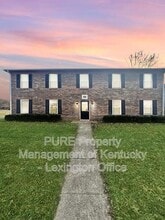 Building Photo - 3793 Camelot Dr