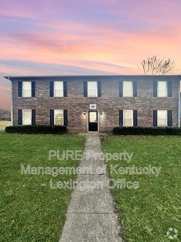 Building Photo - 3793 Camelot Dr