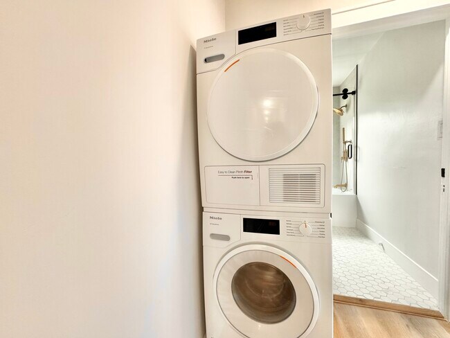Foto del edificio - 4408 Brunswick Ave