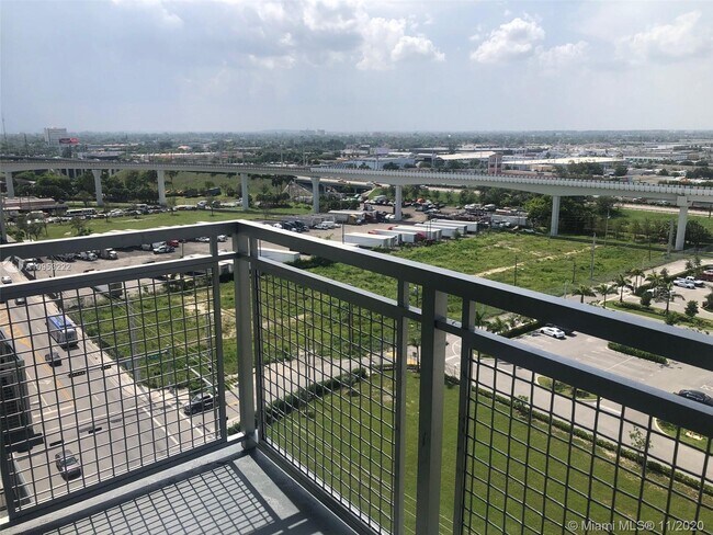 Foto del edificio - 3530 NW 36th St