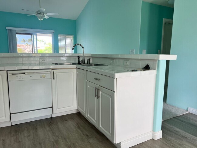 Foto del edificio - Furnished 2 Bedroom 2 bath Alii Lani Condo