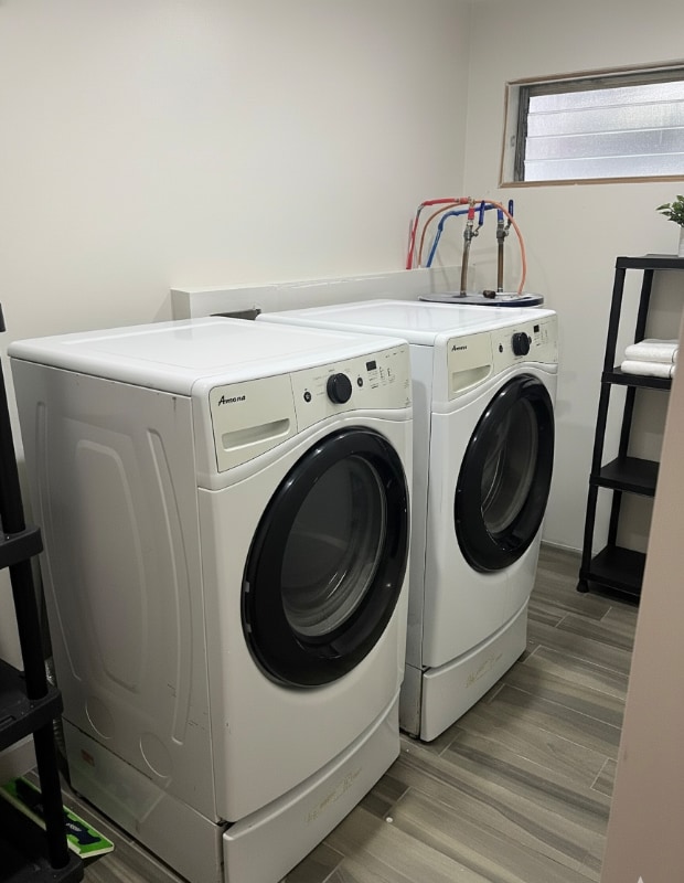 Building Photo - 3431 Ridge Ave