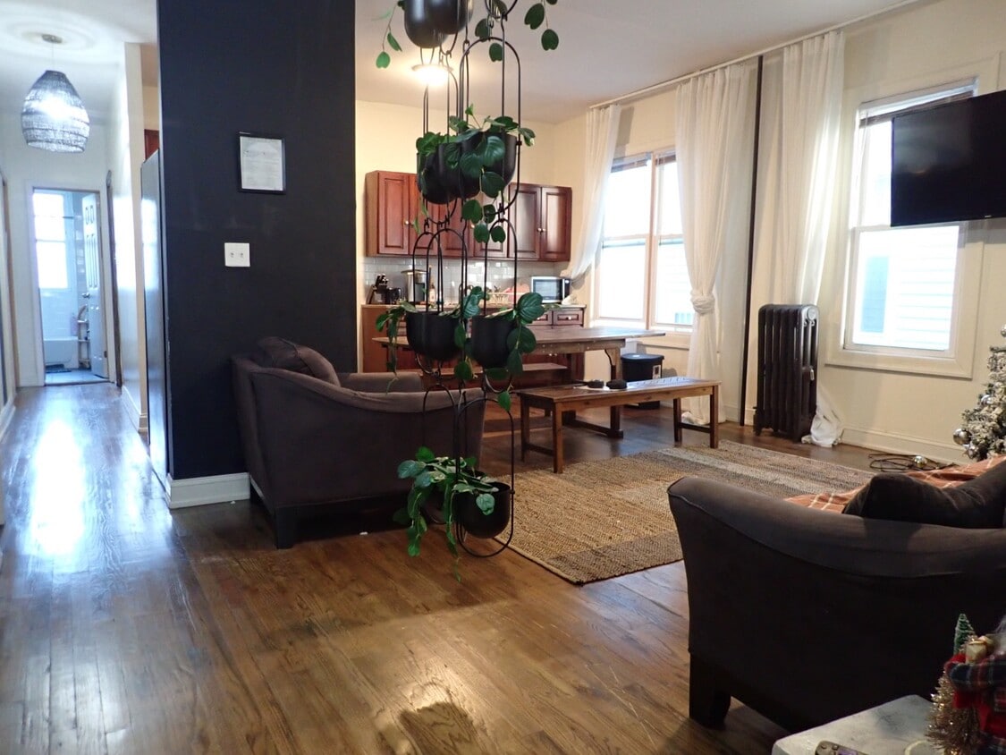 Foto principal - 743 Alabama Ave
