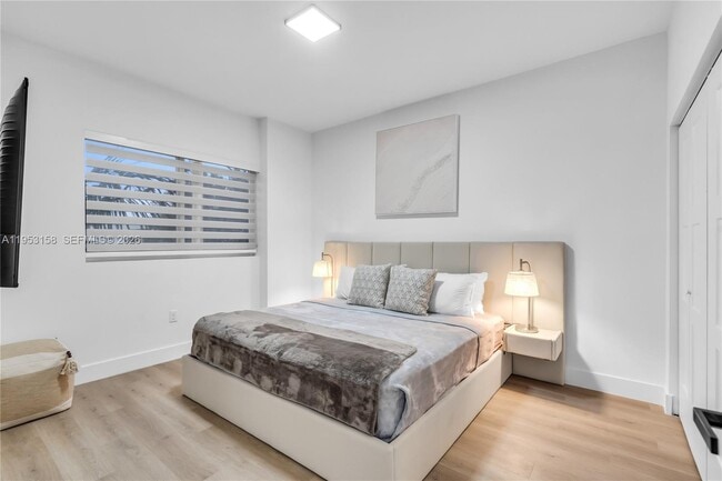 Foto del edificio - 3728 NW 19th Ave