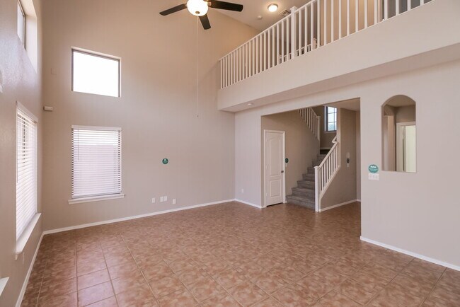 Foto del edificio - 2581 E Bellerive Dr