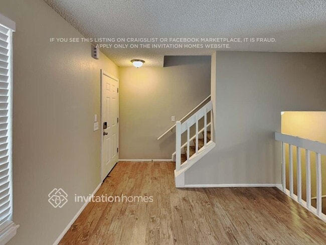 Building Photo - 9906 Garland Dr