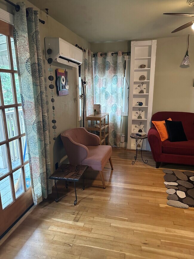 Foto del edificio - 1313 Marion St NE