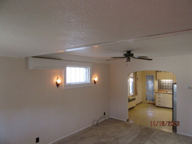Building Photo - 1618 4th Ave E