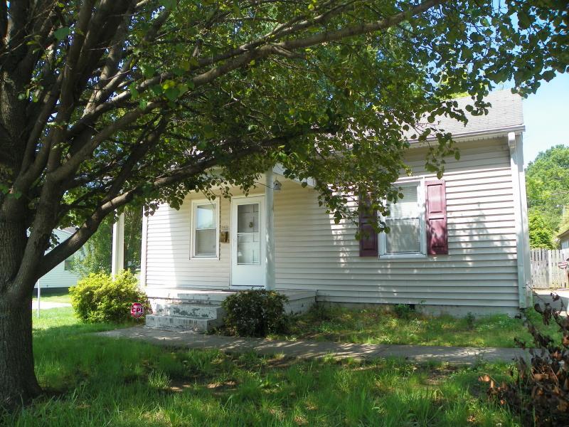 Foto principal - 2403 Yanceyville Street