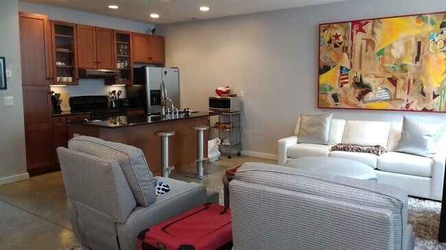 Foto del edificio - 752 N Pearl St
