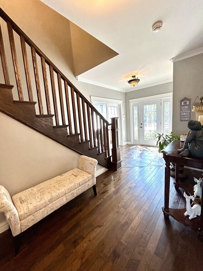 Building Photo - 76 Hollyberry Dr