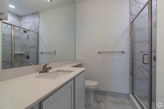 2BR, 2BA - 1,125SF - The Haven II - Bathroom 2 - Highland Knolls