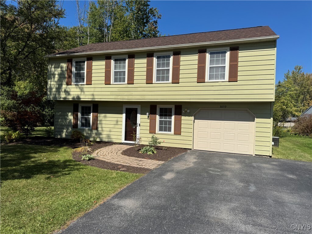 Foto principal - 3059 Hayfield Ln