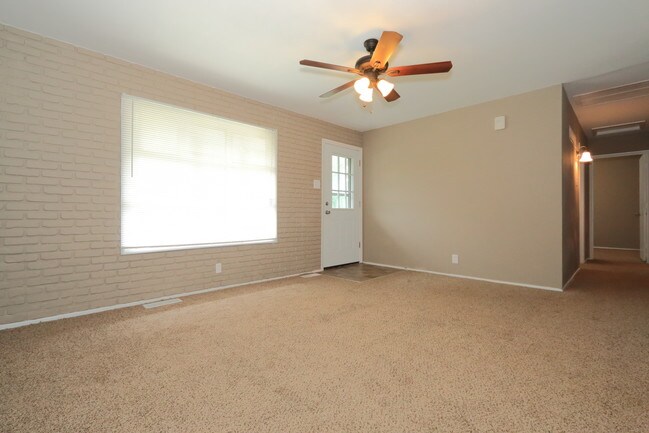 Building Photo - 10418 Olney