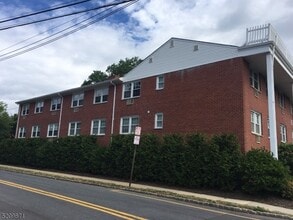 Building Photo - 193 Main St
