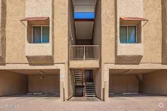 Building Photo - 151 E Broadway Rd