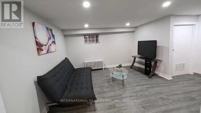 Photo du bâtiment - 47 Maxwell Ave