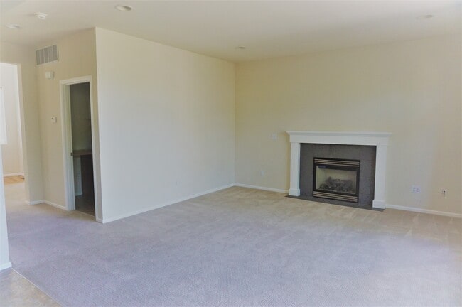 Building Photo - 3060 NE Magnolia St