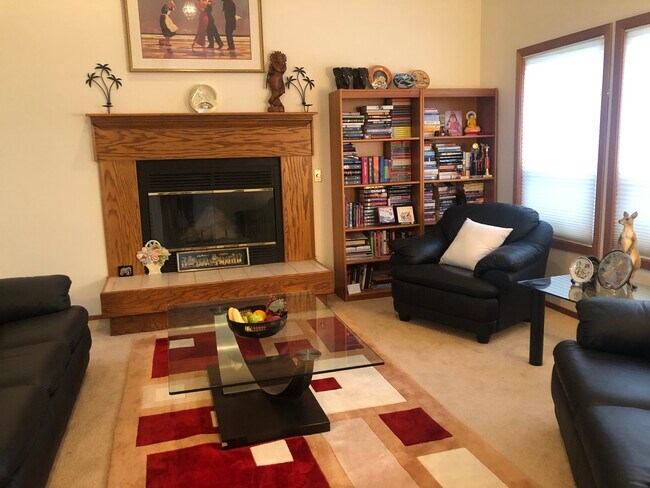 Foto del edificio - 715 SW Staley Dr