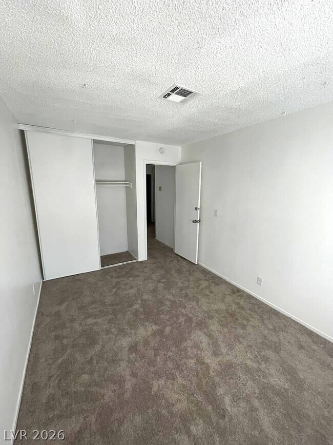 Foto del edificio - 4363 Spencer St