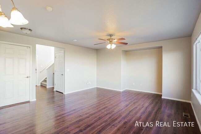 Foto del edificio - 6519 Passing Sky Dr