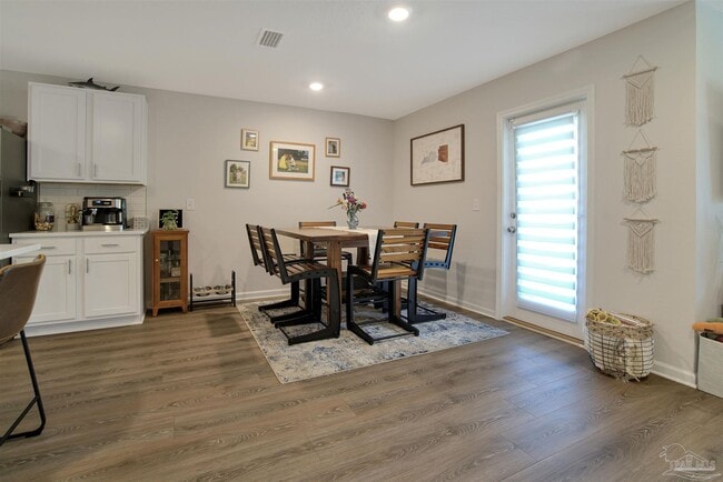 Building Photo - 951 Lovebird Ct