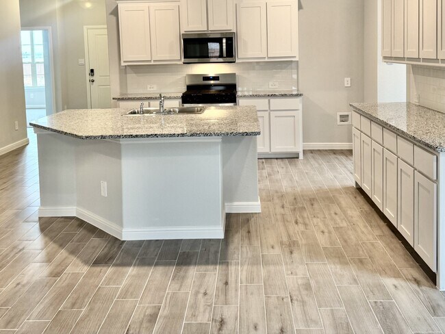 Foto del edificio - 147 Bay Mdws Ln